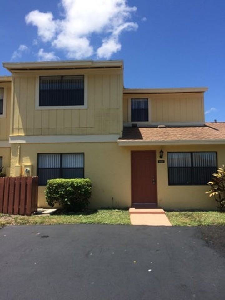 5337 Jog Ln - Photo 5 of 12