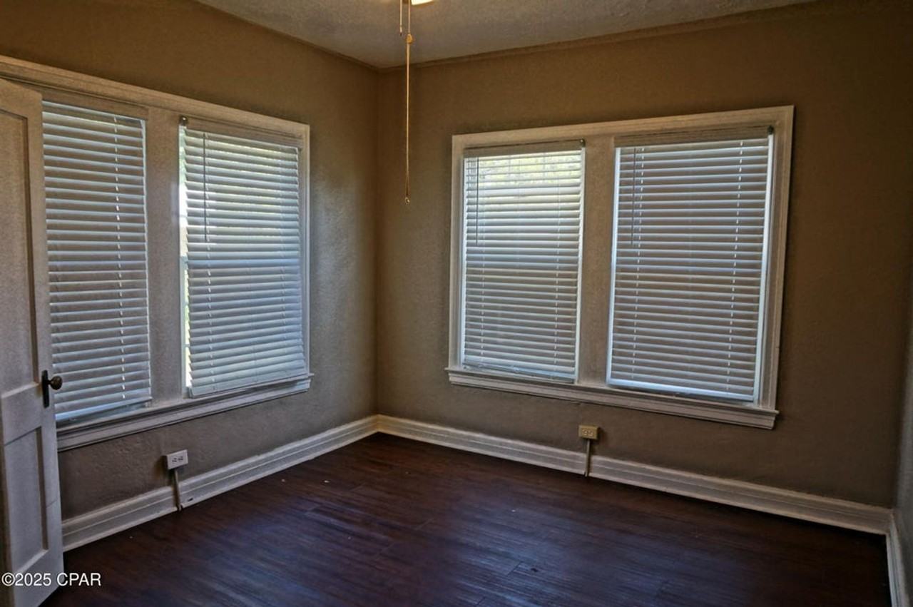 2935 Russ St - Photo 6 of 7