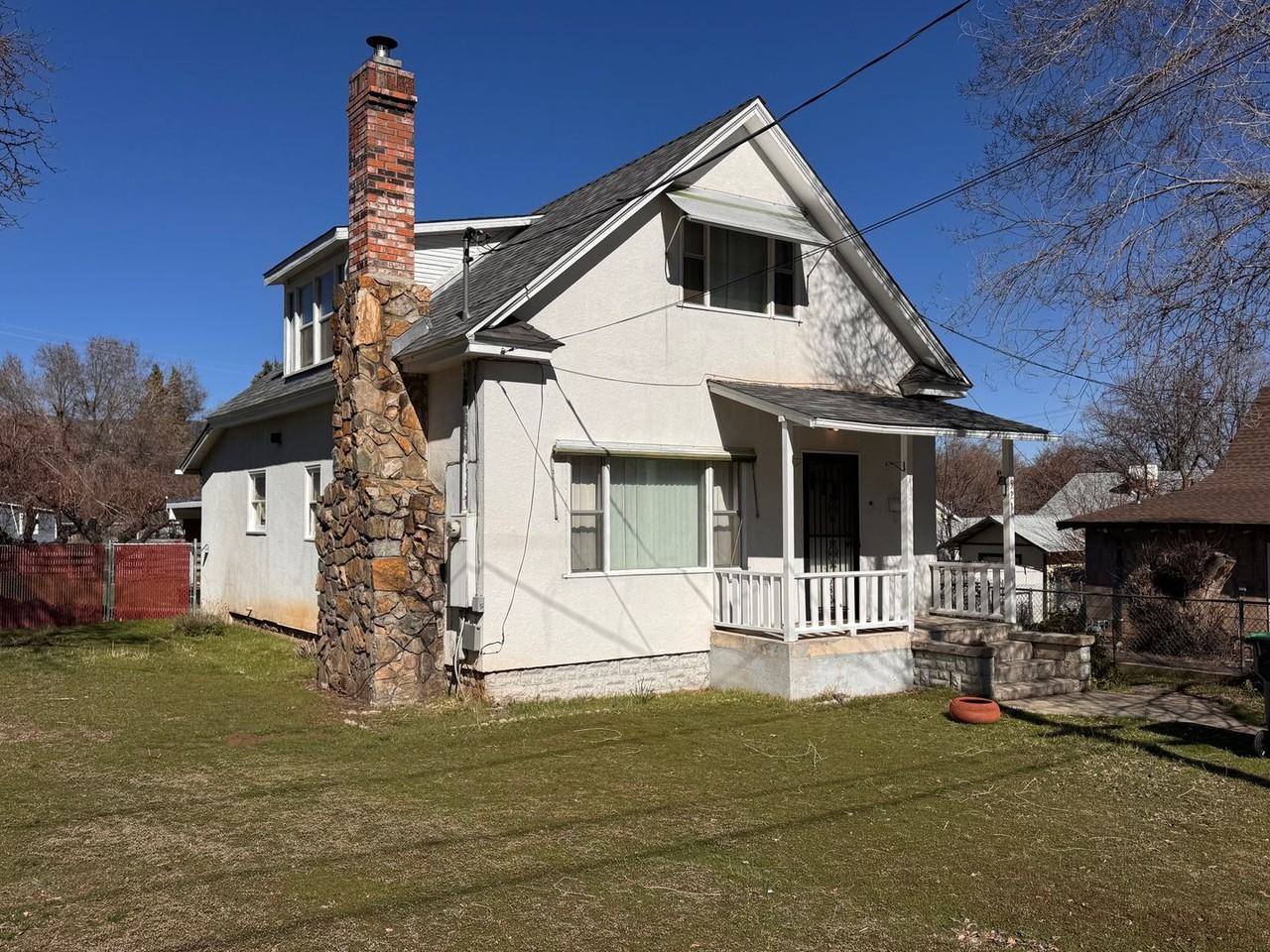 521 Hill St - Photo 2 of 22