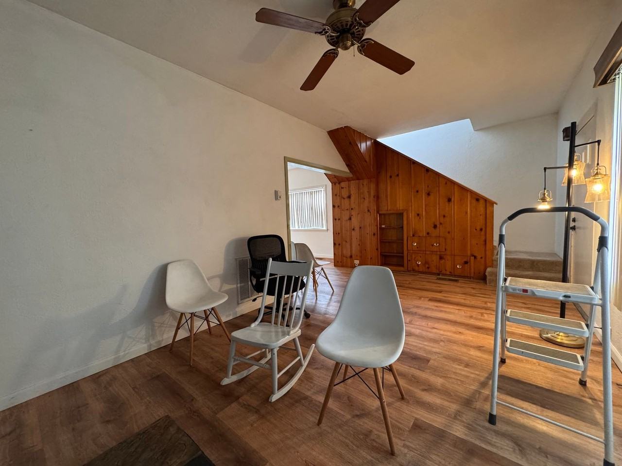 521 Hill St - Photo 4 of 22