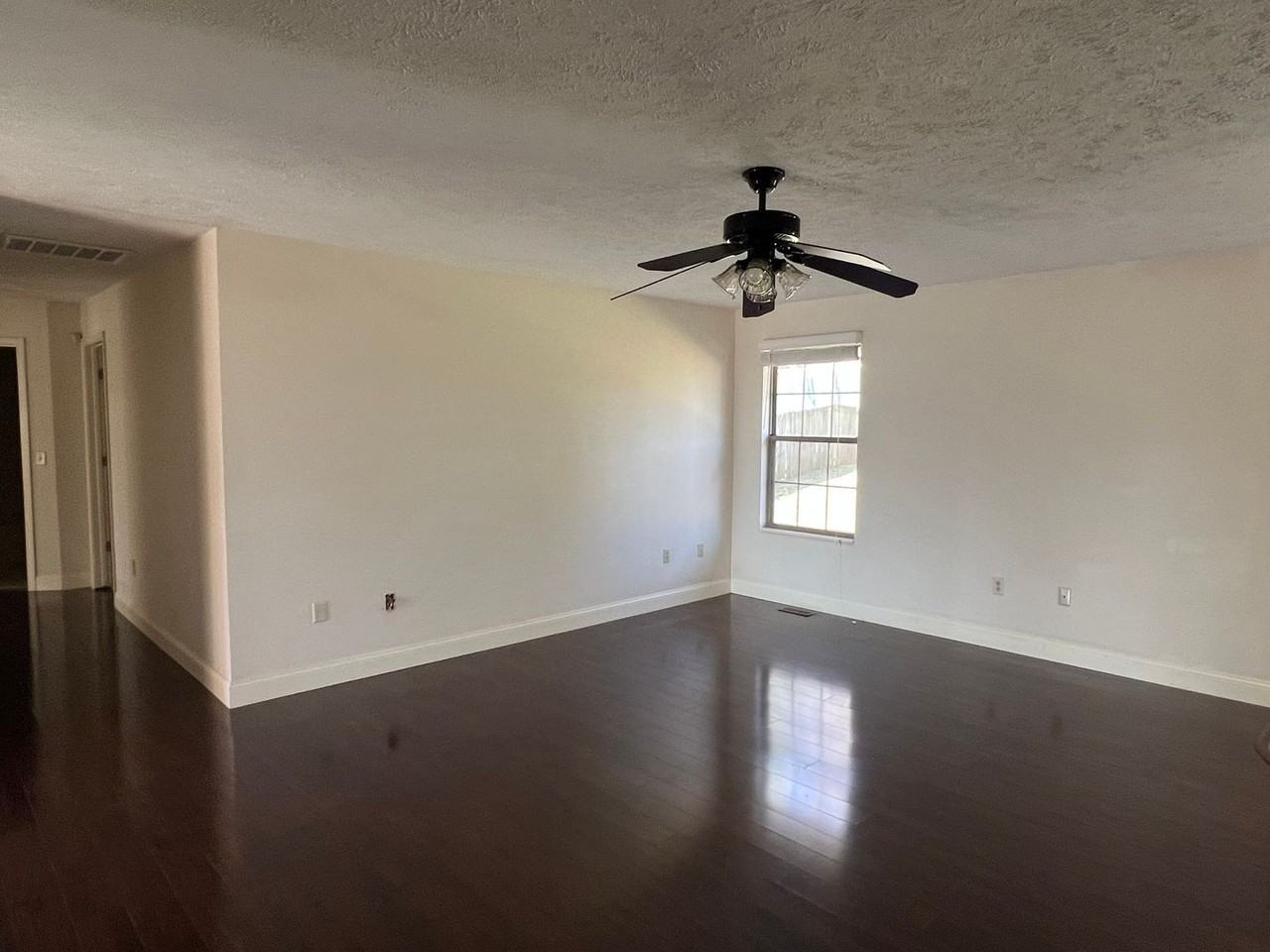 4345 S Roanoke Ave - Photo 2 of 15