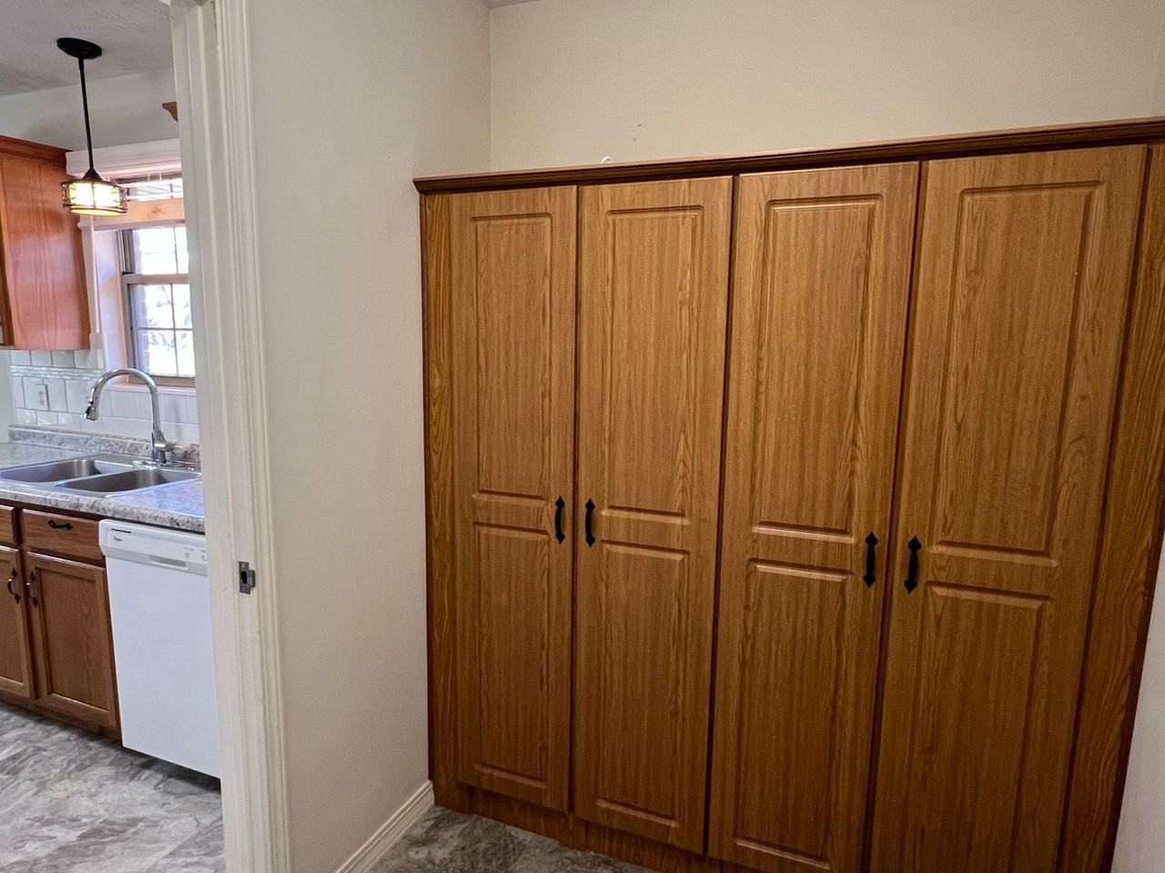 4345 S Roanoke Ave - Photo 5 of 15