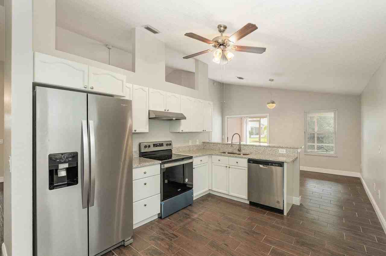 513 Oak Mont Pl - Photo 4 of 14