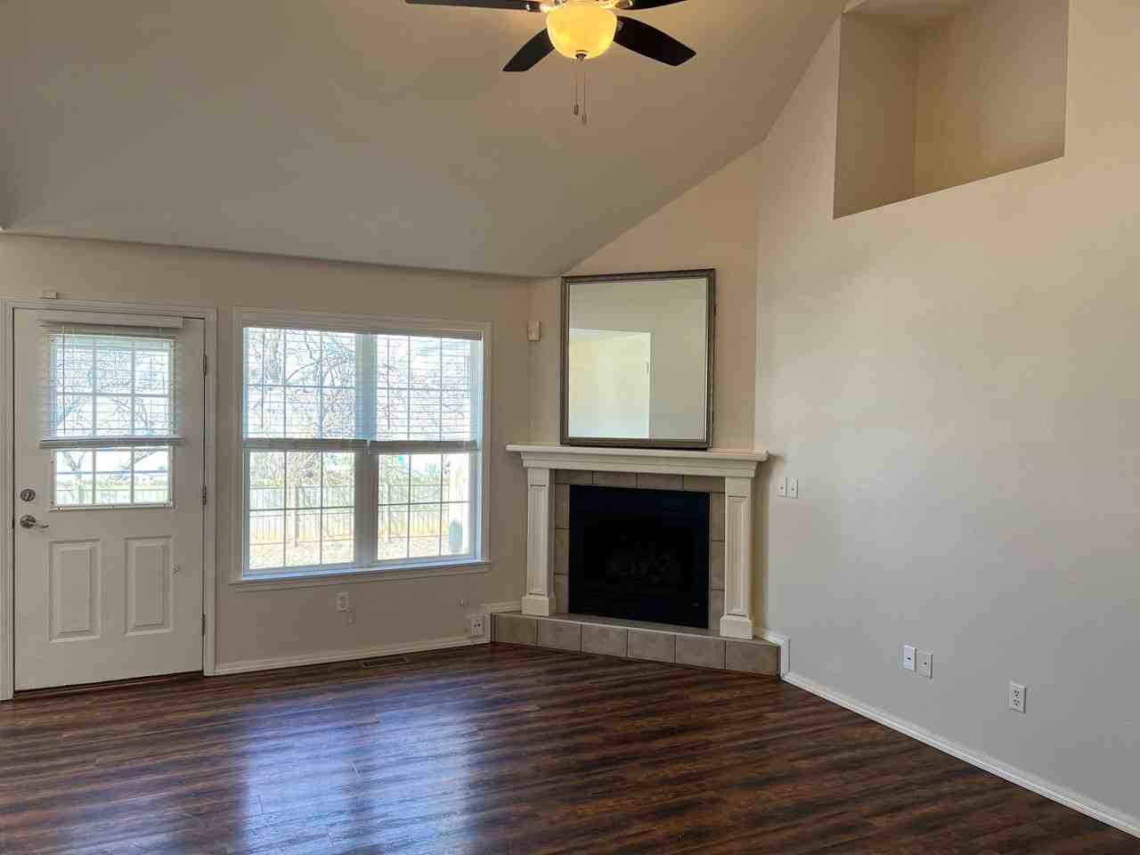 1623 S Burks Ave - Photo 2 of 23