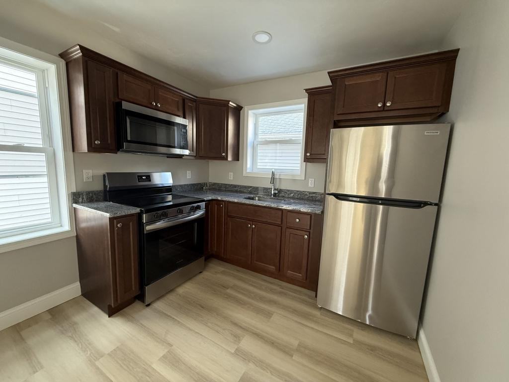 169 Grant St - Photo 5 of 9