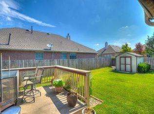 8013 Peony Ct - Photo 4 of 17