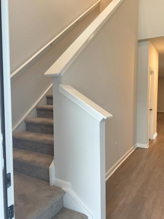 8147 Forest Edge Dr - Photo 3 of 32