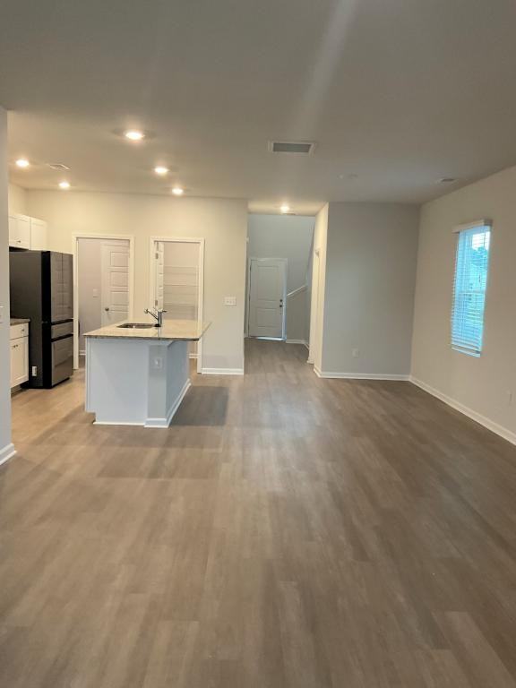 8147 Forest Edge Dr - Photo 4 of 32