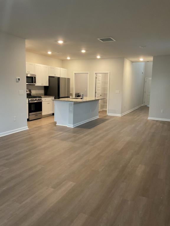 8147 Forest Edge Dr - Photo 6 of 32