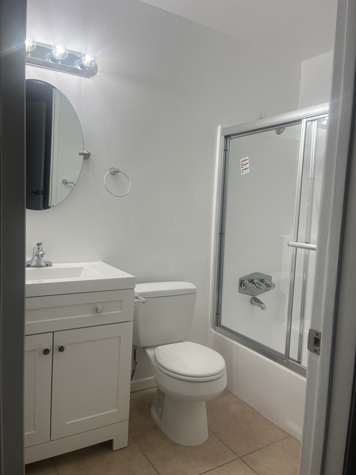 411 Lincoln Ave #35 - Photo 7 of 7