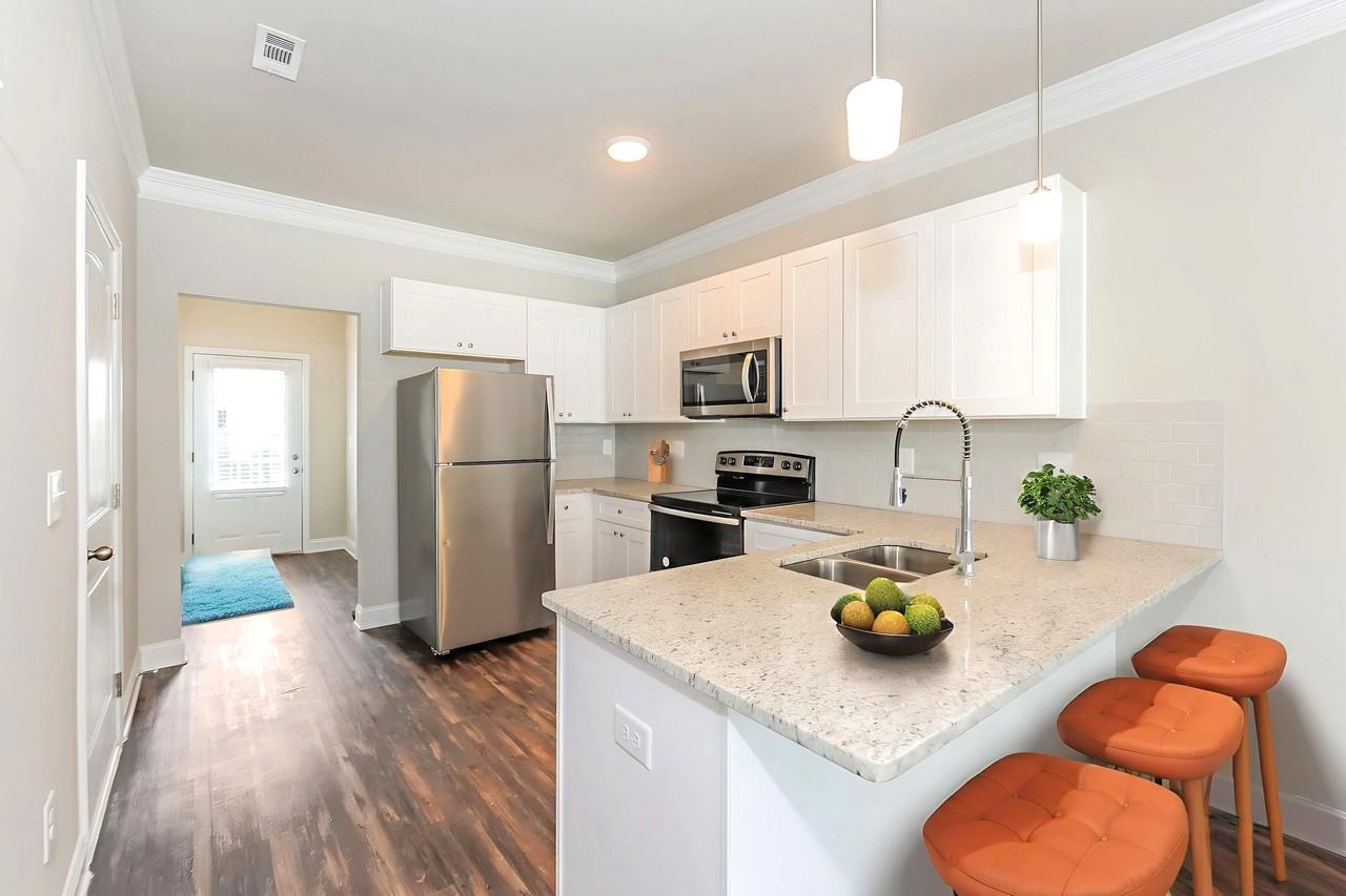 16 Jackson Ct - Photo 2 of 38