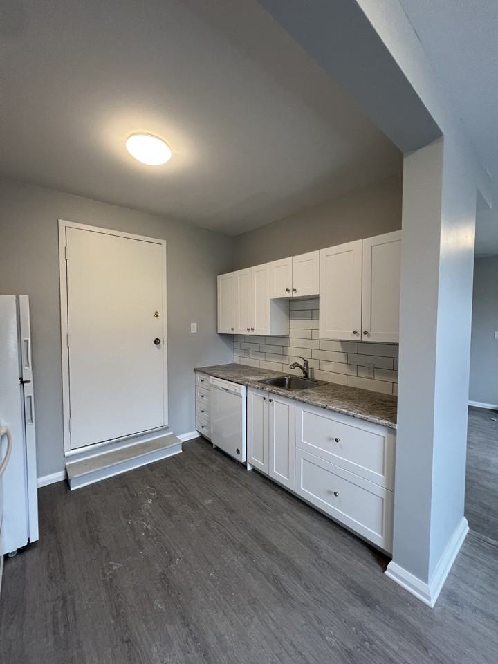 275 Durocher Street - 2 - Photo 3 of 11