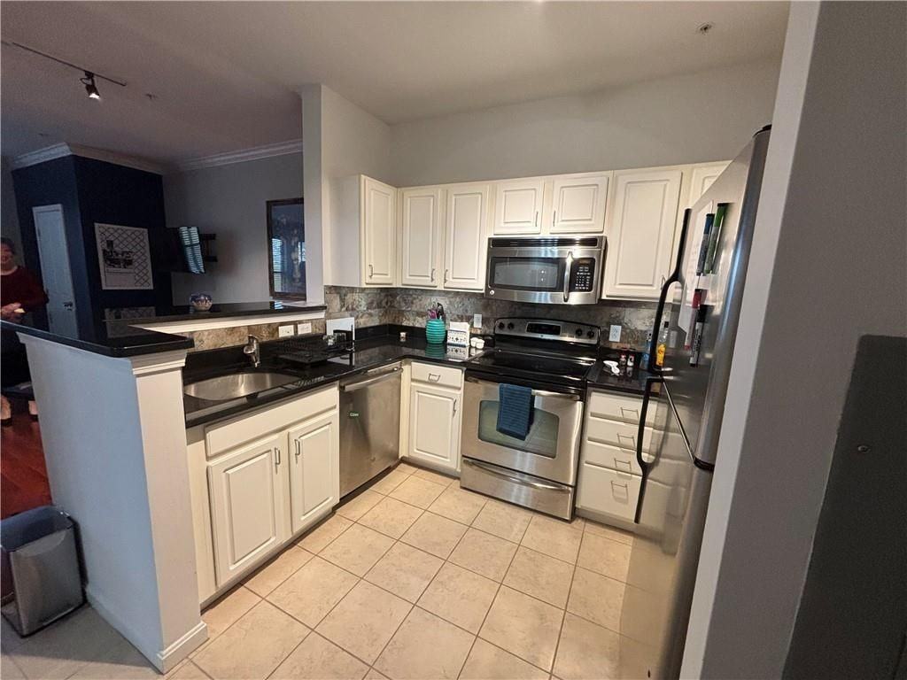 1000 Providence Pl ##221 - Photo 4 of 14