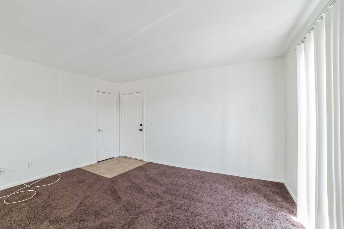 7200 Pirates Cove Rd - Photo 5 of 12