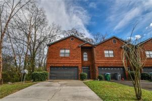 featured image of 3338 Sims St