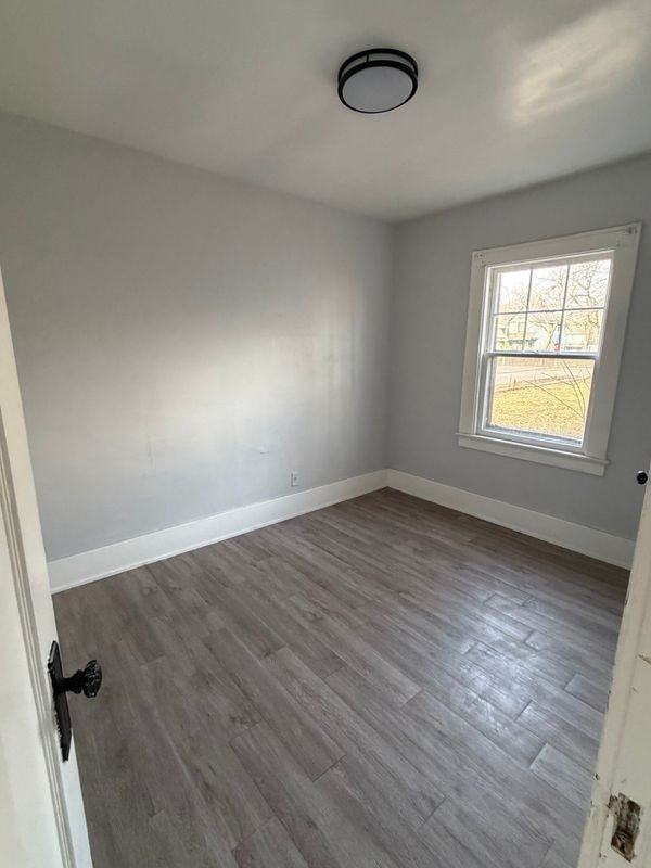 226 Shelter St - Photo 7 of 9