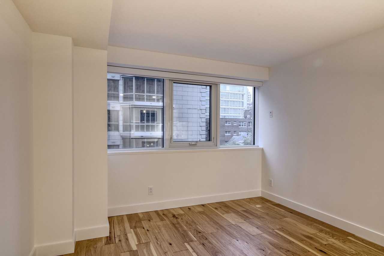 3460 Peel Street - Photo 3 of 50