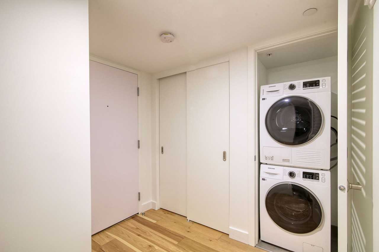 3460 Peel Street - Photo 4 of 50