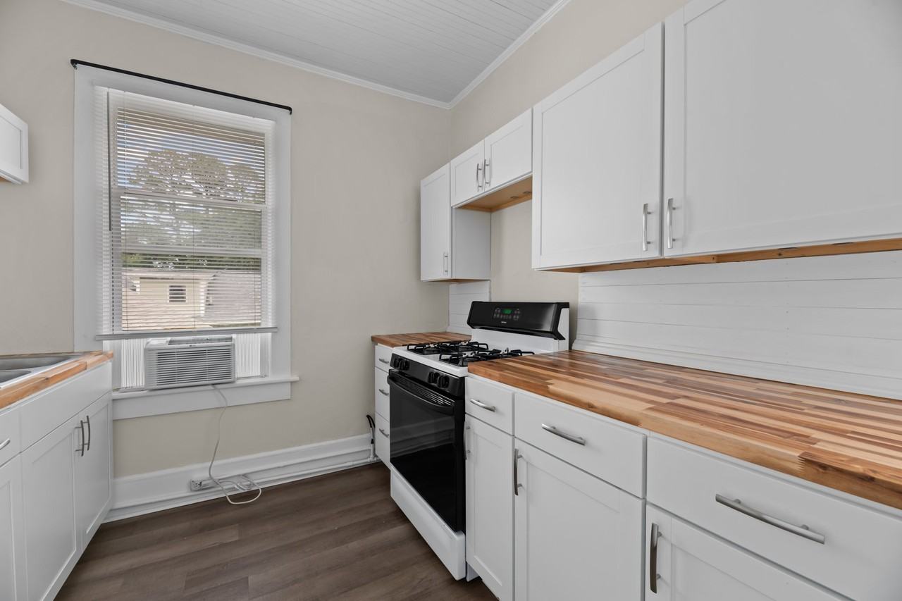 1821 Spencer Ave #B - Photo 7 of 22