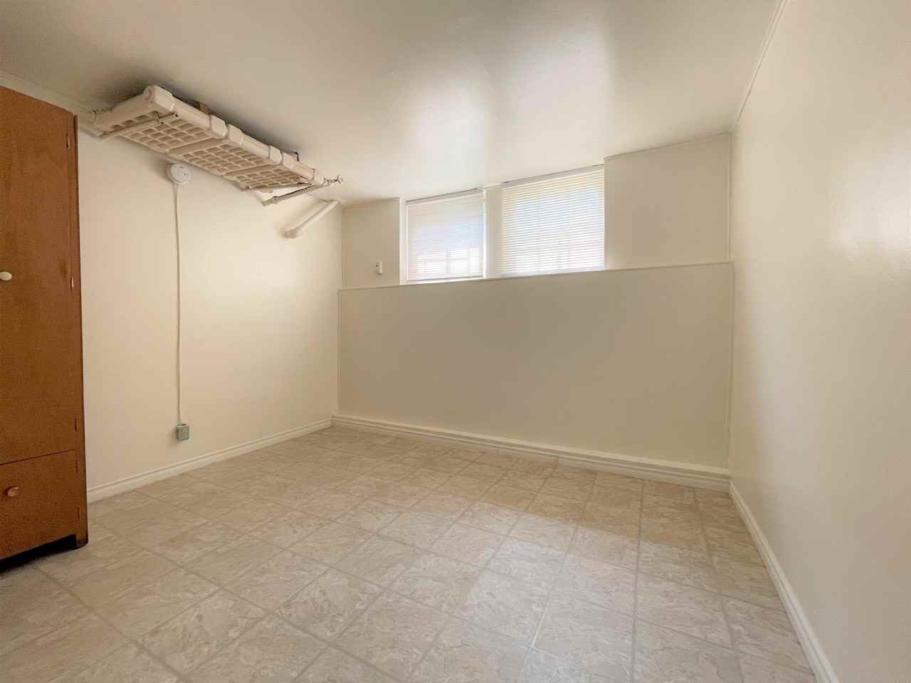 Modern - Photo 6 of 12