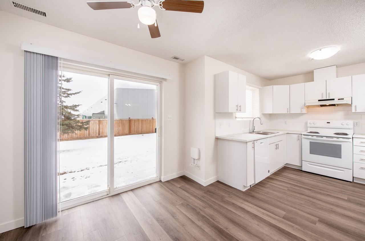 Bridgeport Village - Photo 6 of 31