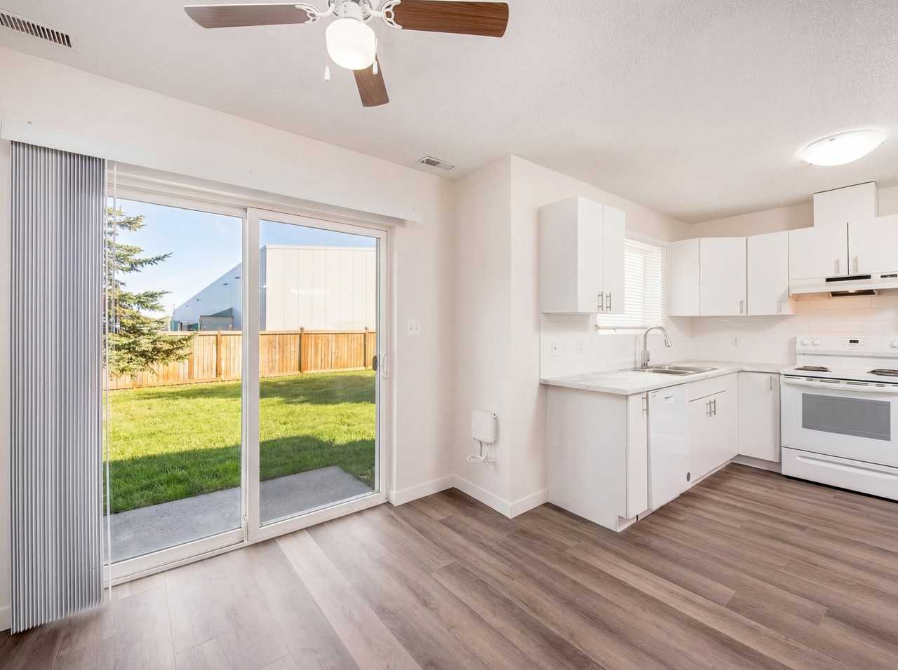 Bridgeport Village - Photo 7 of 31