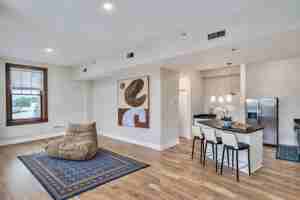 featured image of 106 E Kirkwood Ave