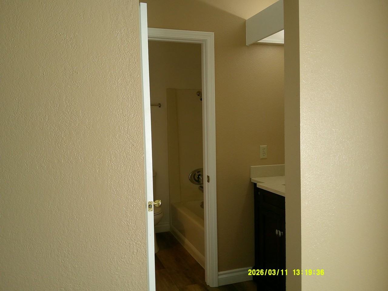 Irish Hills Hamlet Apartments - Photo 6 of 30