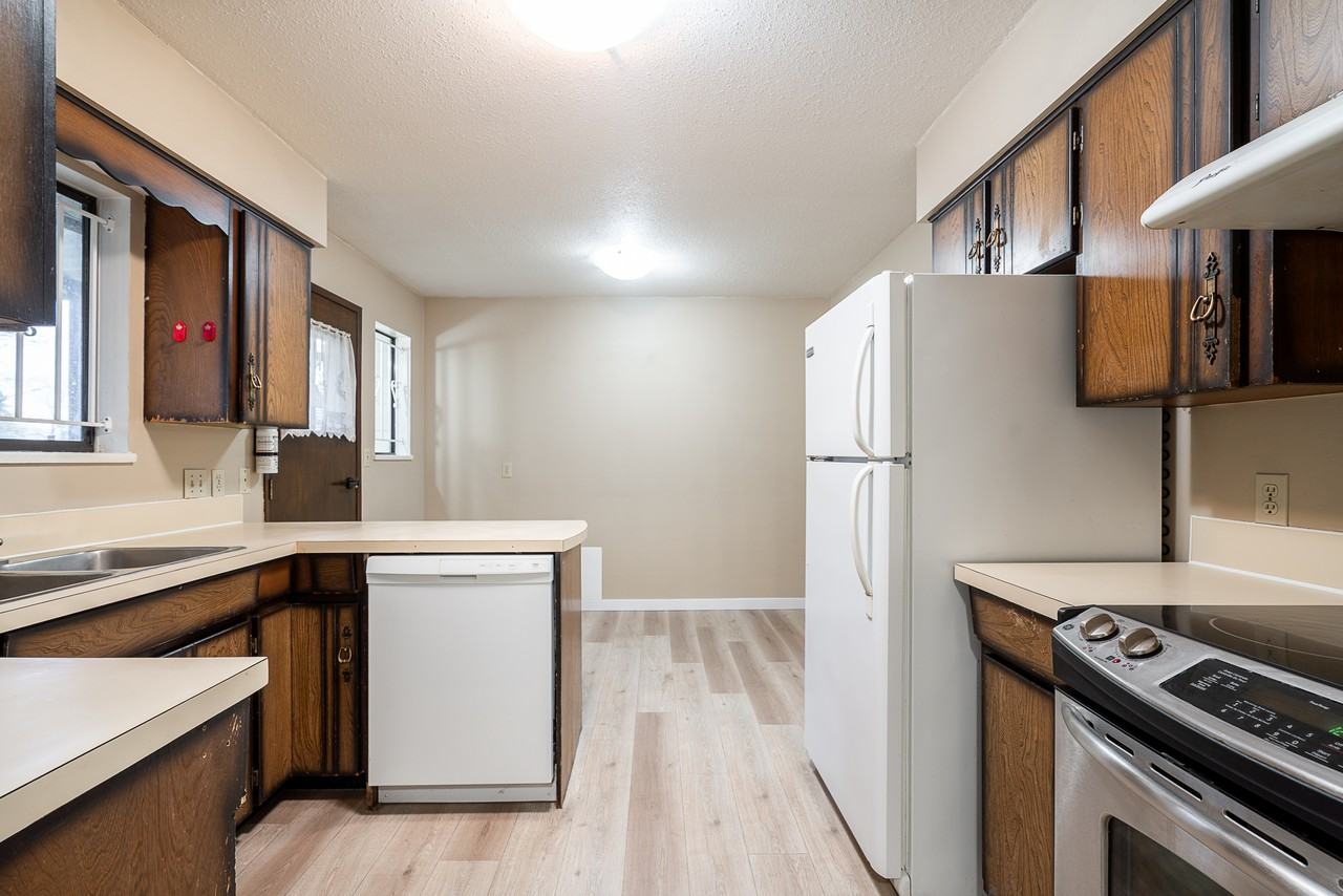 5675 Irving Street - Photo 4 of 9