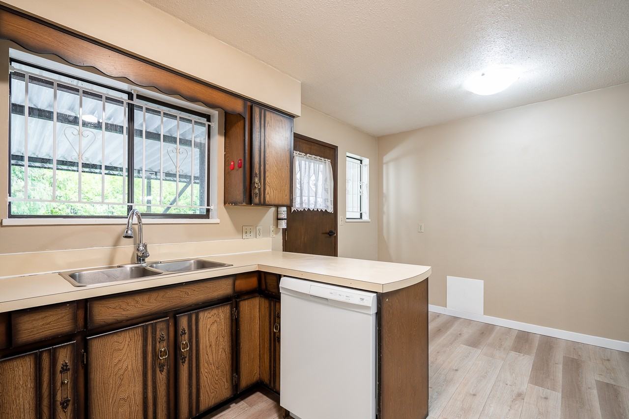 5675 Irving Street - Photo 5 of 9