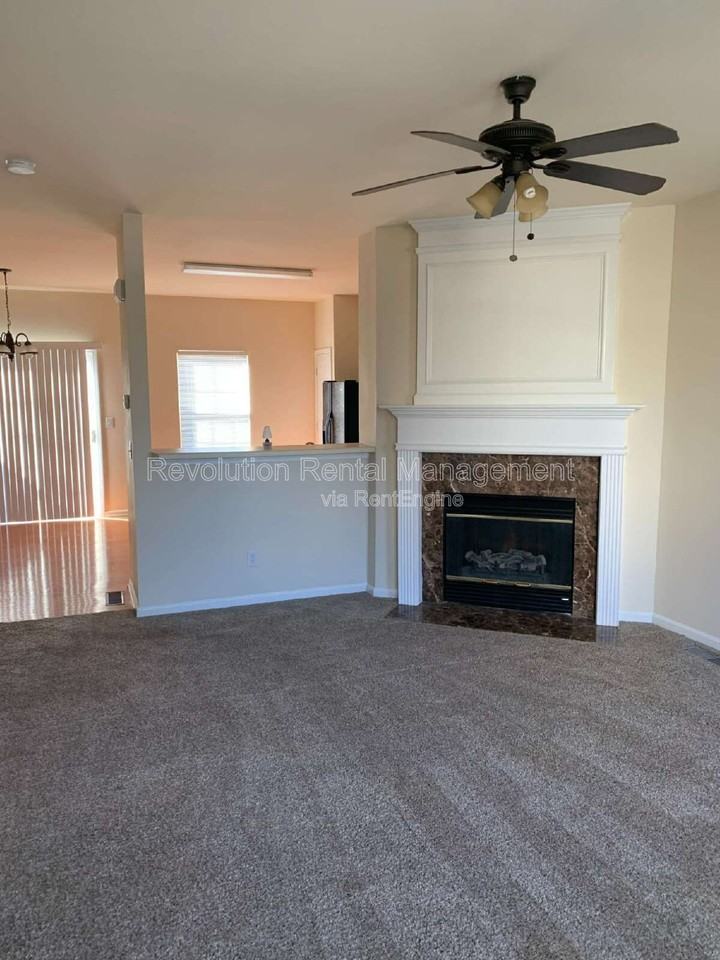 6800 Blackstone Pl - Photo 6 of 32