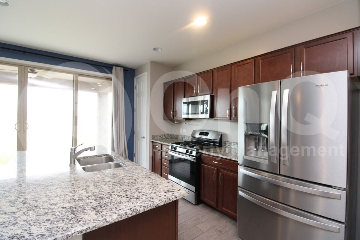 12000 E Ryscott Cir - Photo 3 of 27