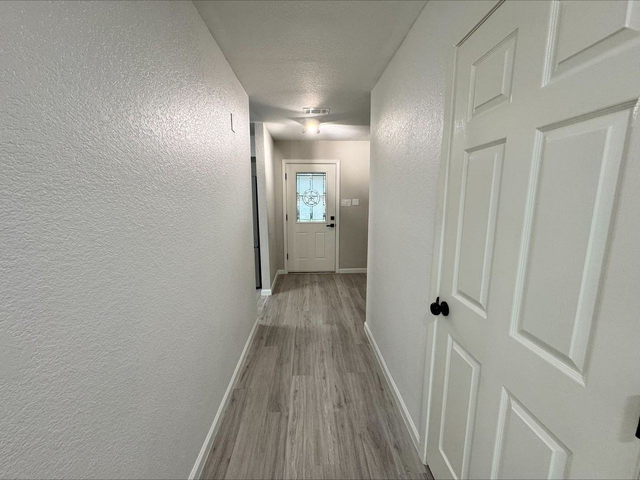 1004 E Red Cedar Cir - Photo 7 of 37