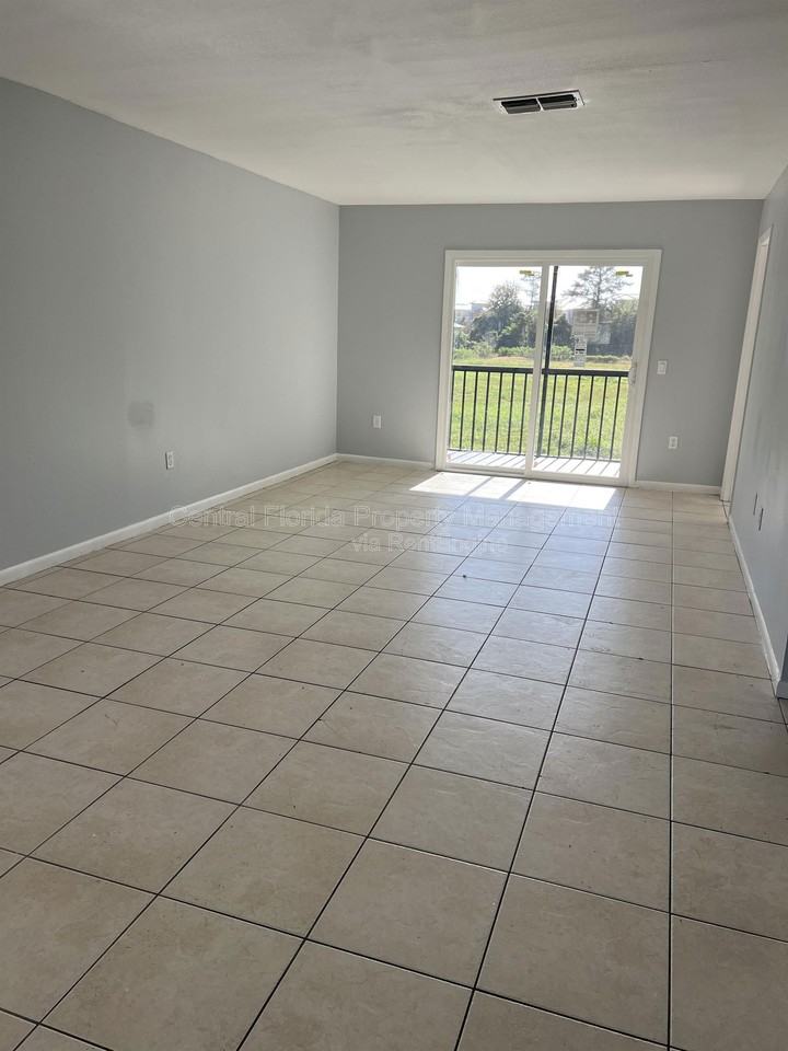 155 Cory Ln - Photo 4 of 15