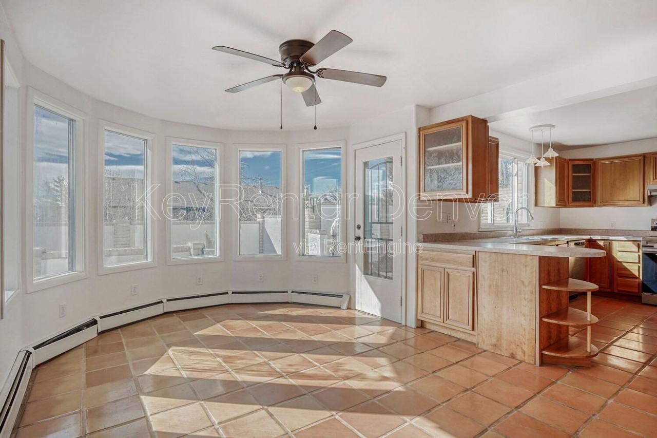 990 Beech St - Photo 6 of 34