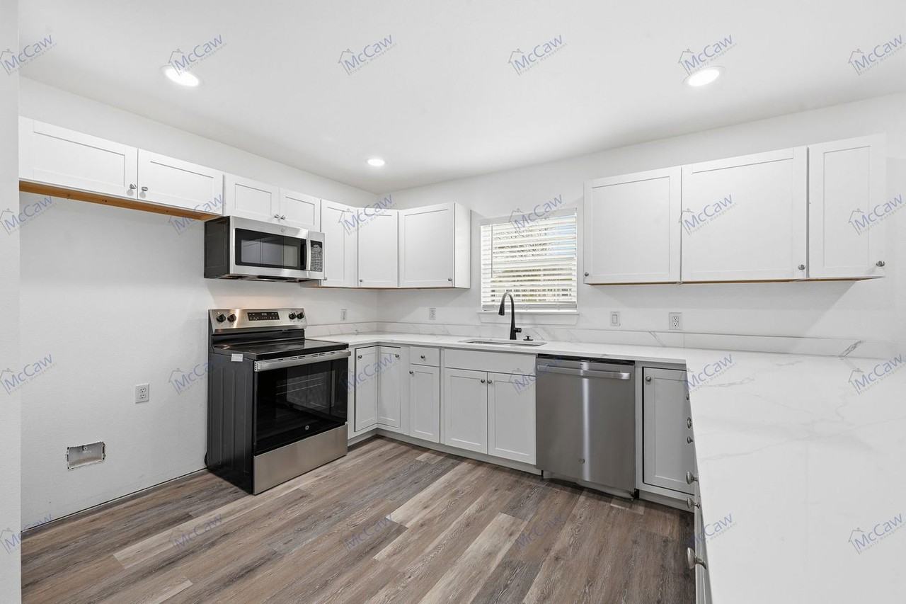 5901 Farnsworth Ave - Photo 6 of 23