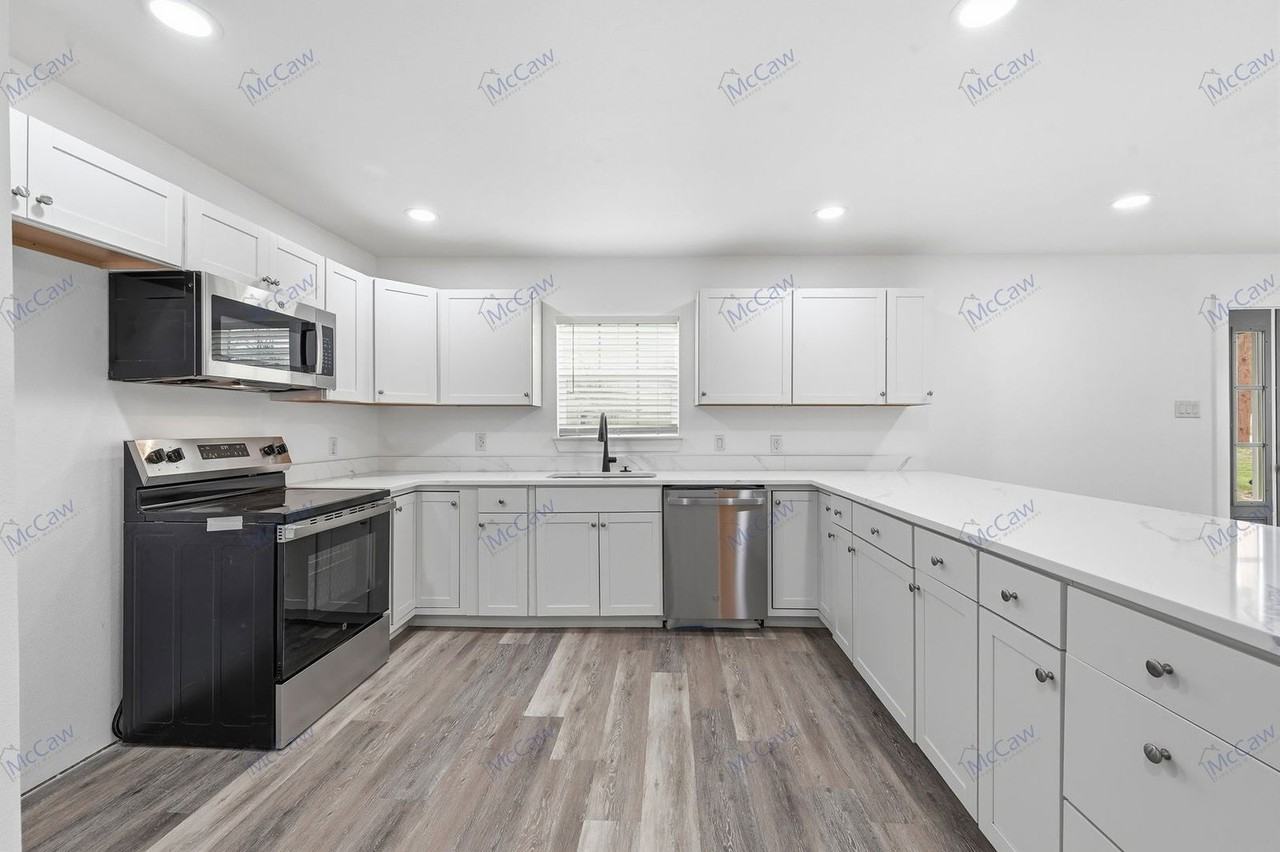 5901 Farnsworth Ave - Photo 7 of 23