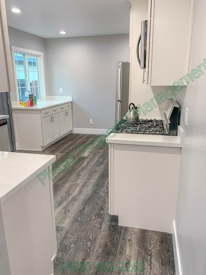 756 N 11th St - Photo 5 of 14