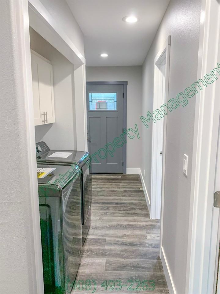 756 N 11th St - Photo 6 of 14