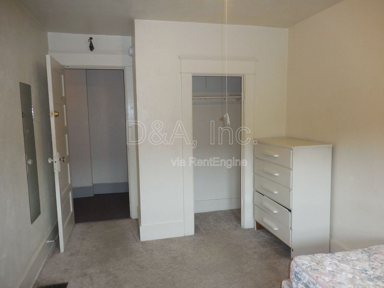 242 Nw 15th St #5 - Photo 2 of 8