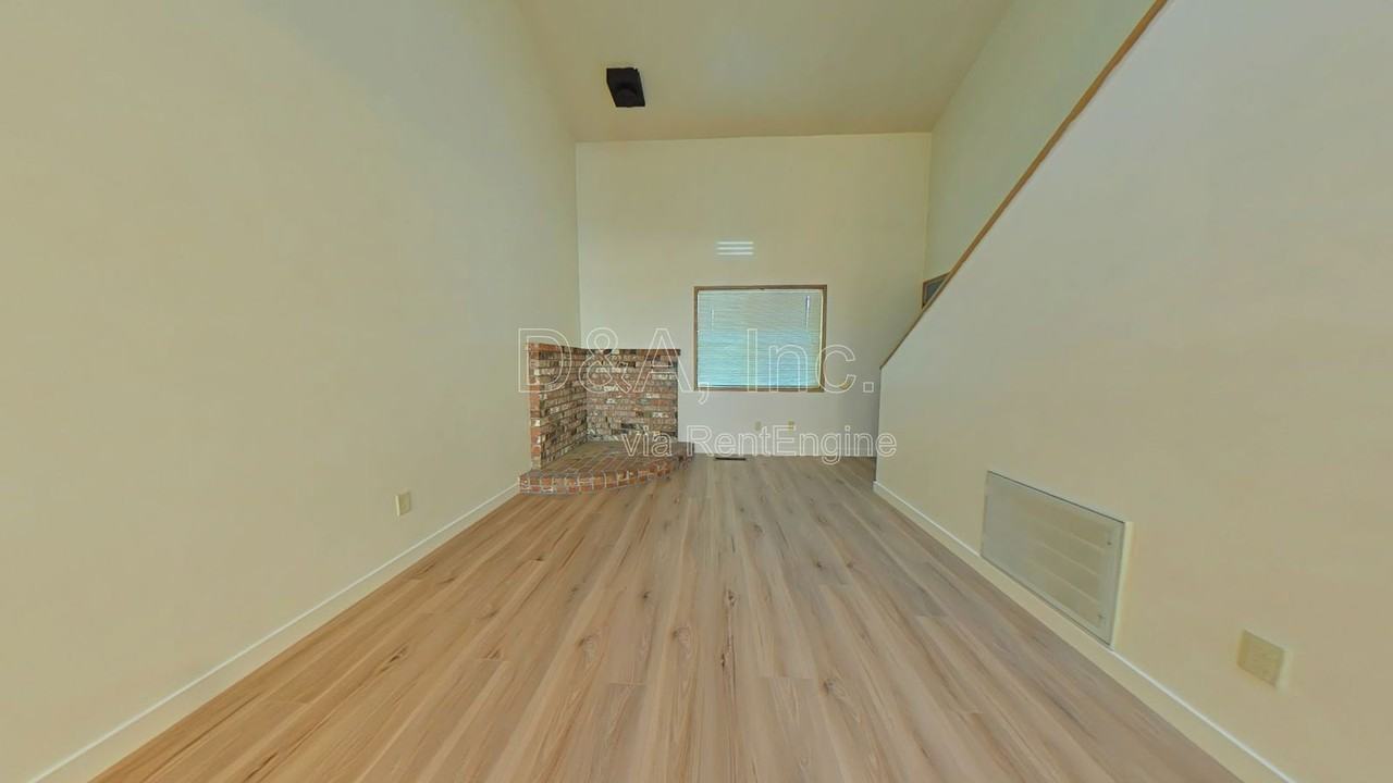 876 Sw Maple Tree Dr - Photo 2 of 12