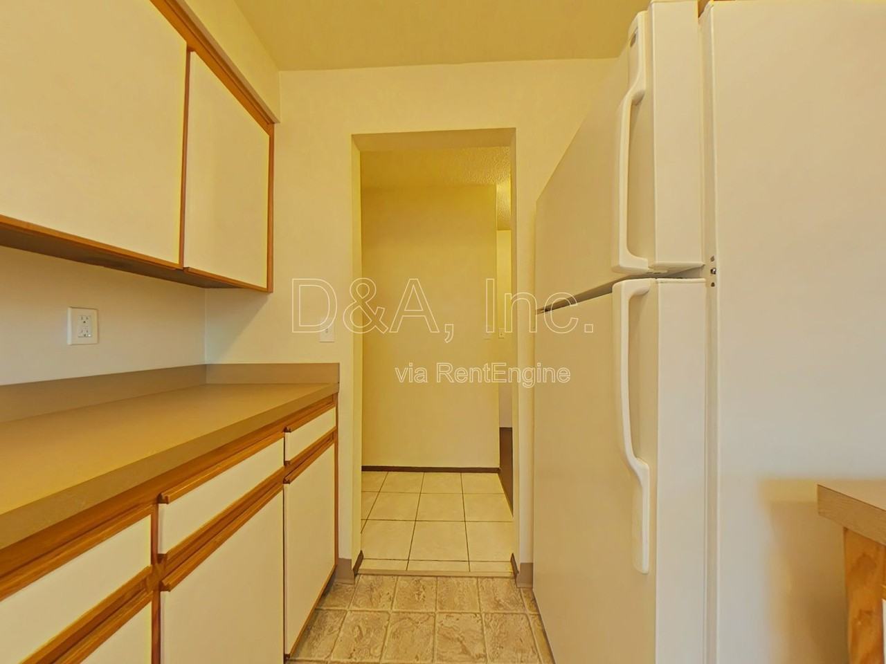 437 Nw 15th St - Photo 5 of 12