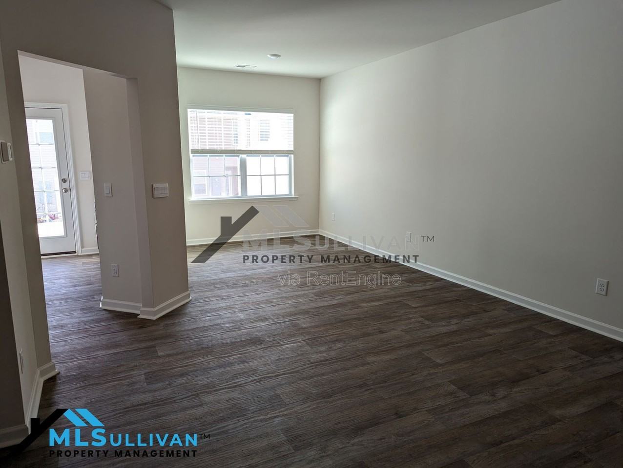 2821 Egert Dr - Photo 2 of 16