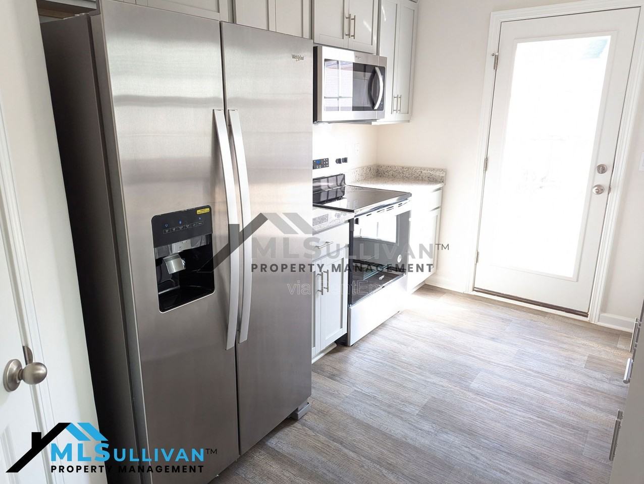 2821 Egert Dr - Photo 4 of 16