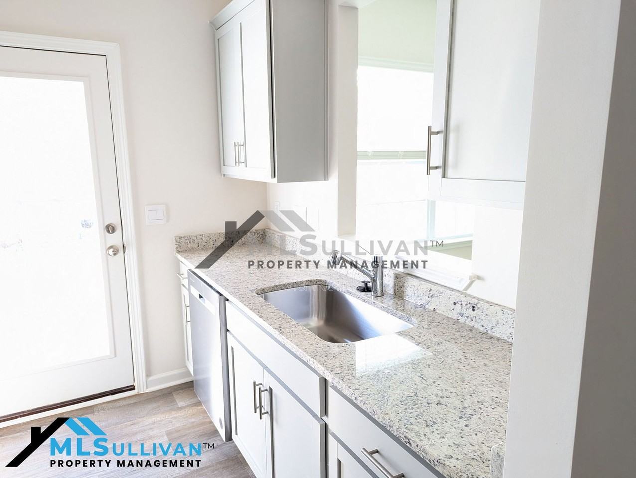 2821 Egert Dr - Photo 5 of 16