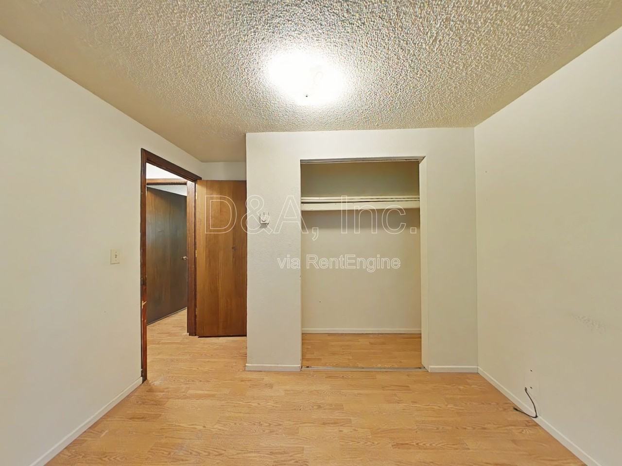 434 Ermine St Se - Photo 6 of 9