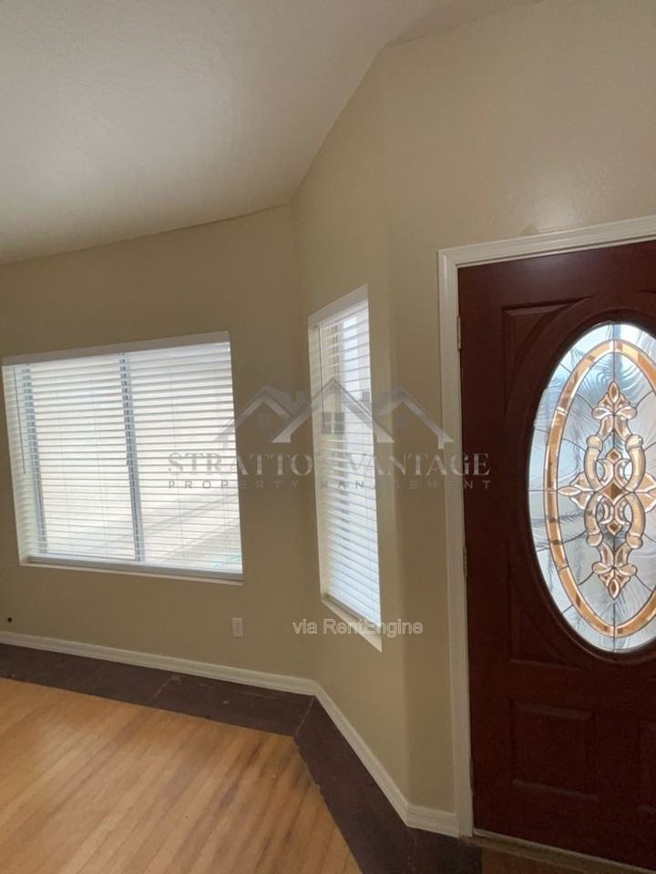 8760 E Winnston Cir - Photo 5 of 10