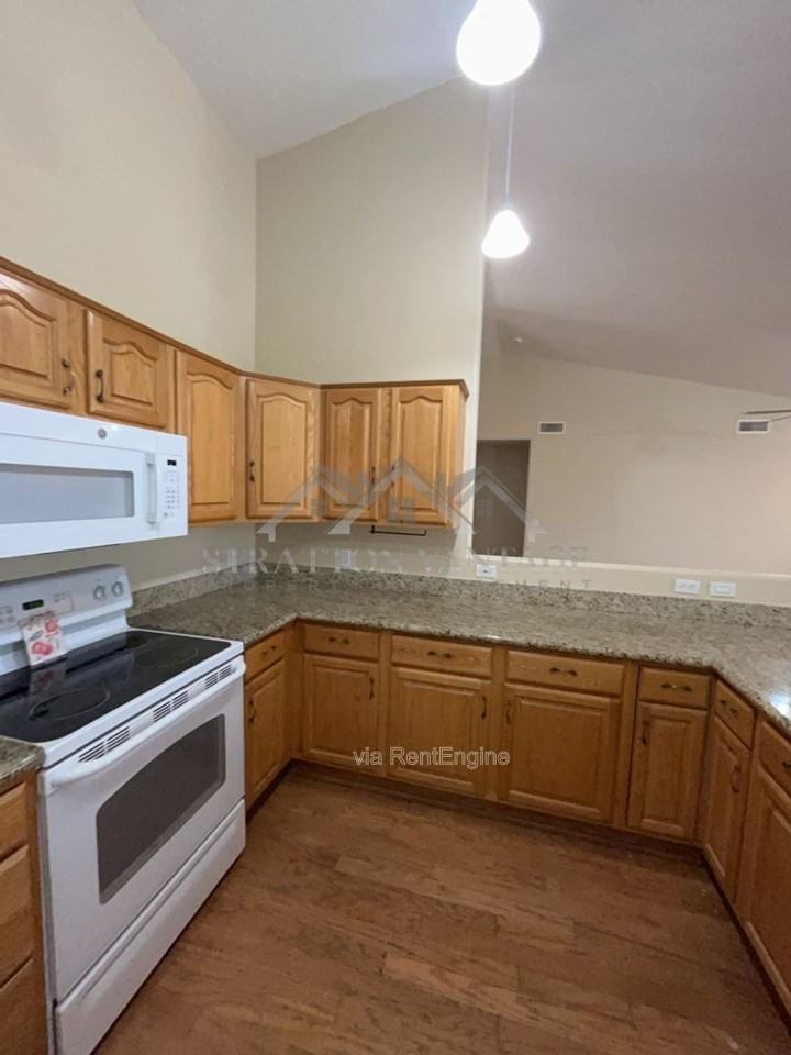 8760 E Winnston Cir - Photo 6 of 10