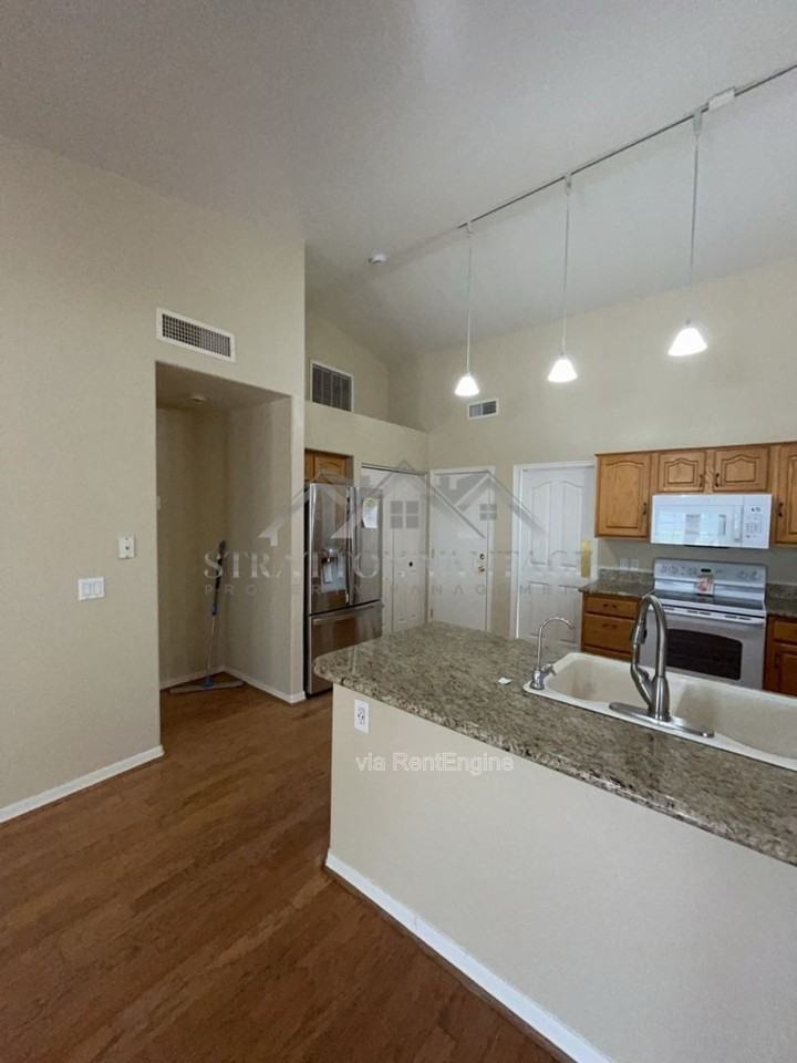 8760 E Winnston Cir - Photo 7 of 10