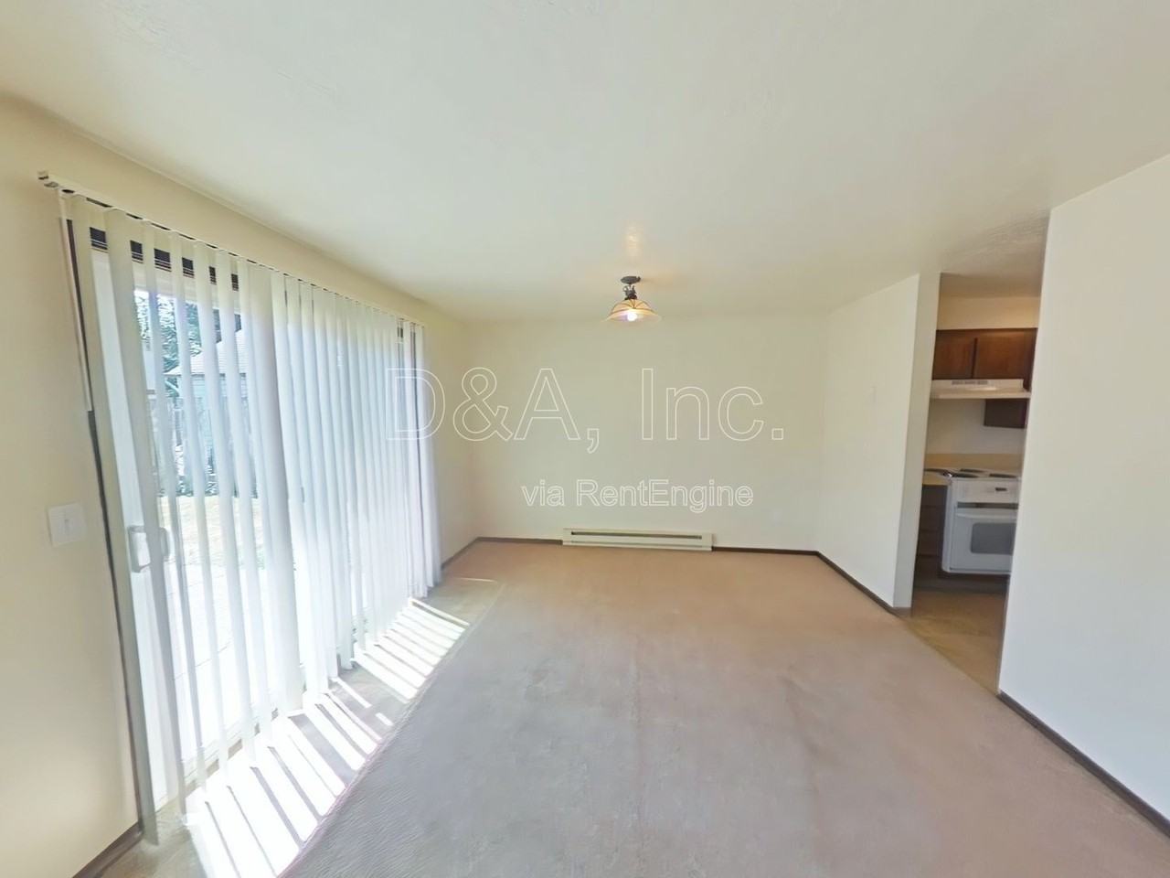 943 Nw 27th St - Photo 4 of 9